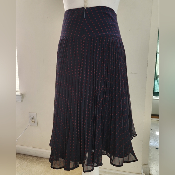 The Limited - Navy Blue XS accordion skirt with red poka dots - Picture 3 of 5